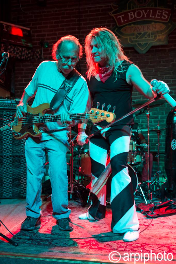 Original Van Halen Bassist Mark Stone Dies