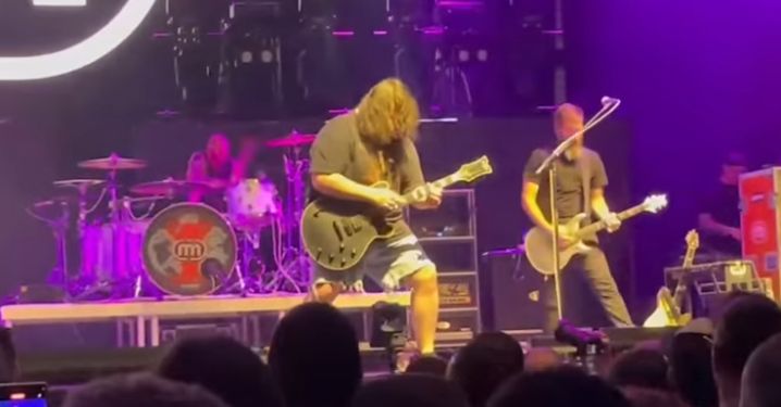 Watch Wolfgang Van Halen Debut New Mammoth Wvh Single Take A Bow Featuring Evh Inspired Solo 1062